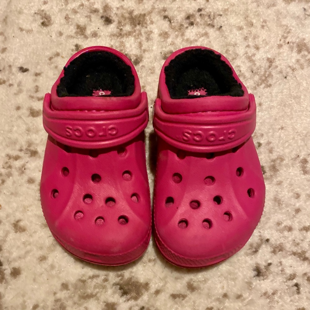 Kids crocs size 8/9